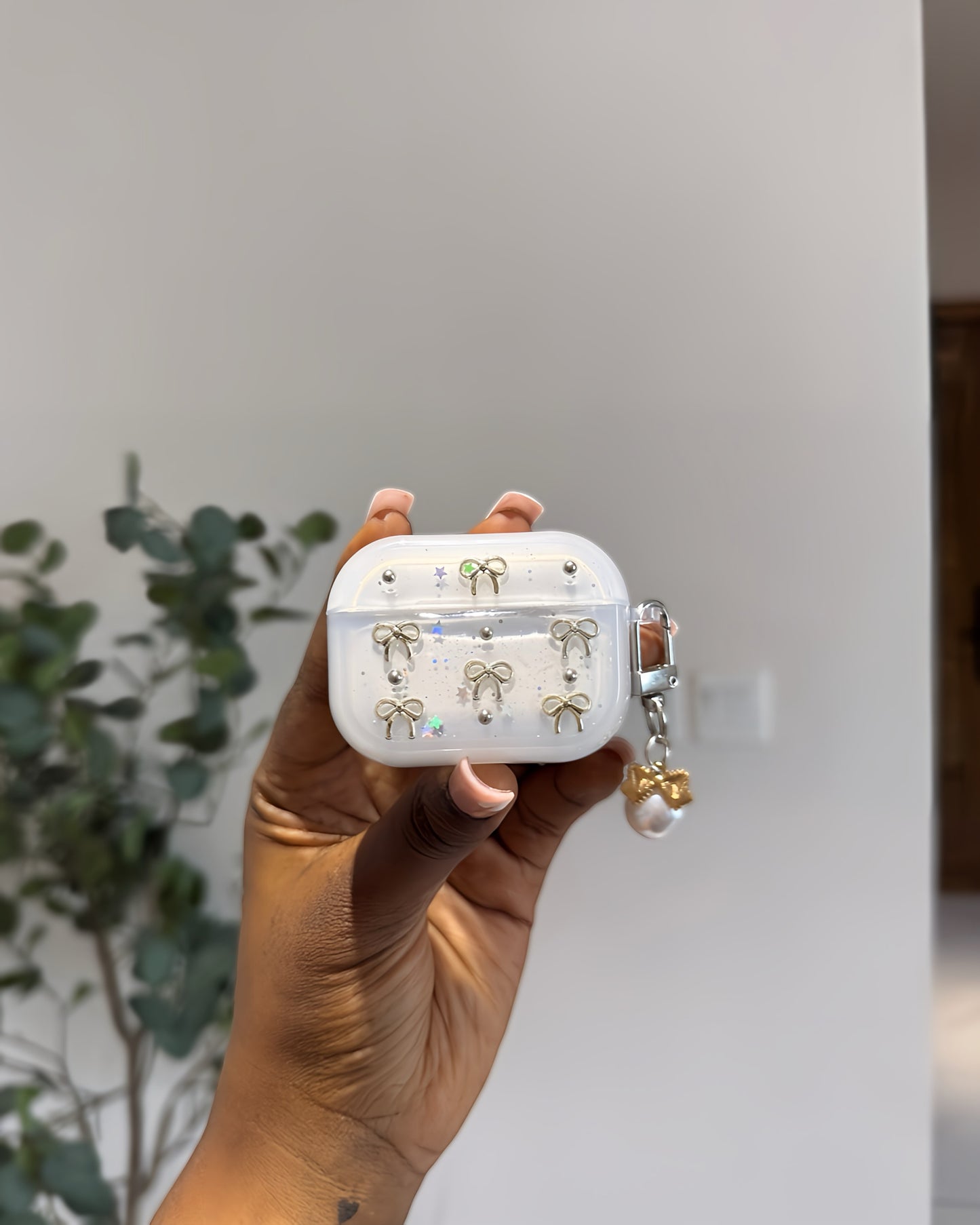 Studded Bow Airpods Case