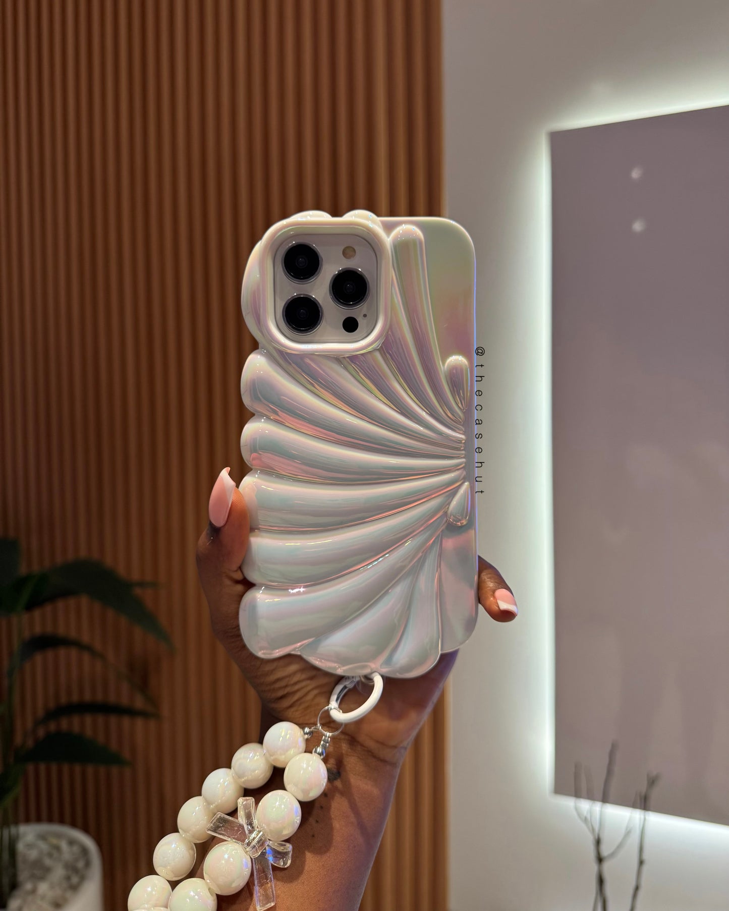 White Chrome Shell Case