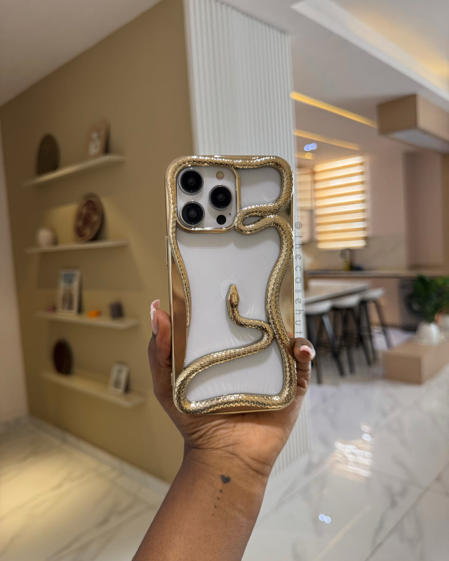 Gold Venom Hollow Case
