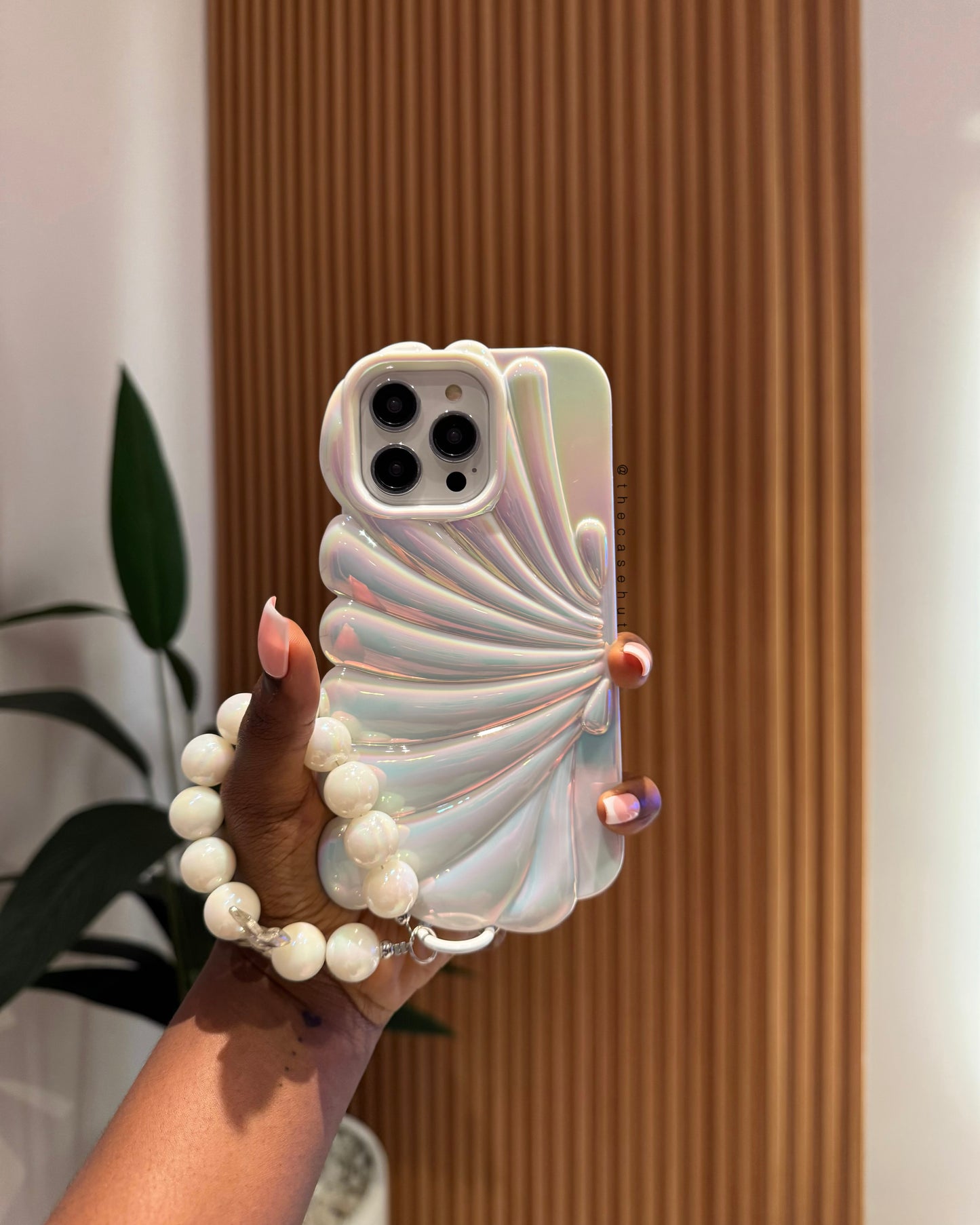 White Chrome Shell Case