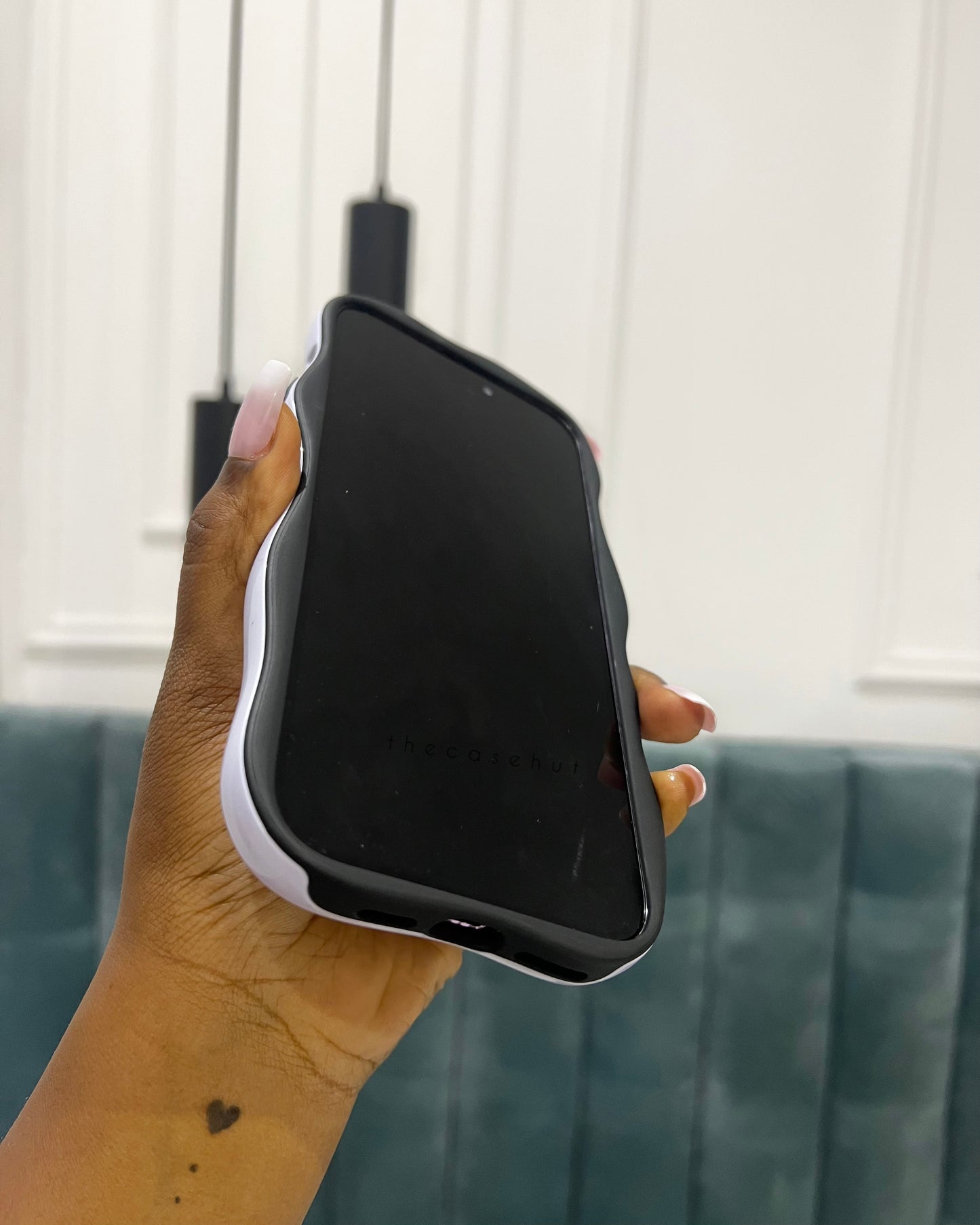 Purple Ink Dots Wavy Edge phonecase