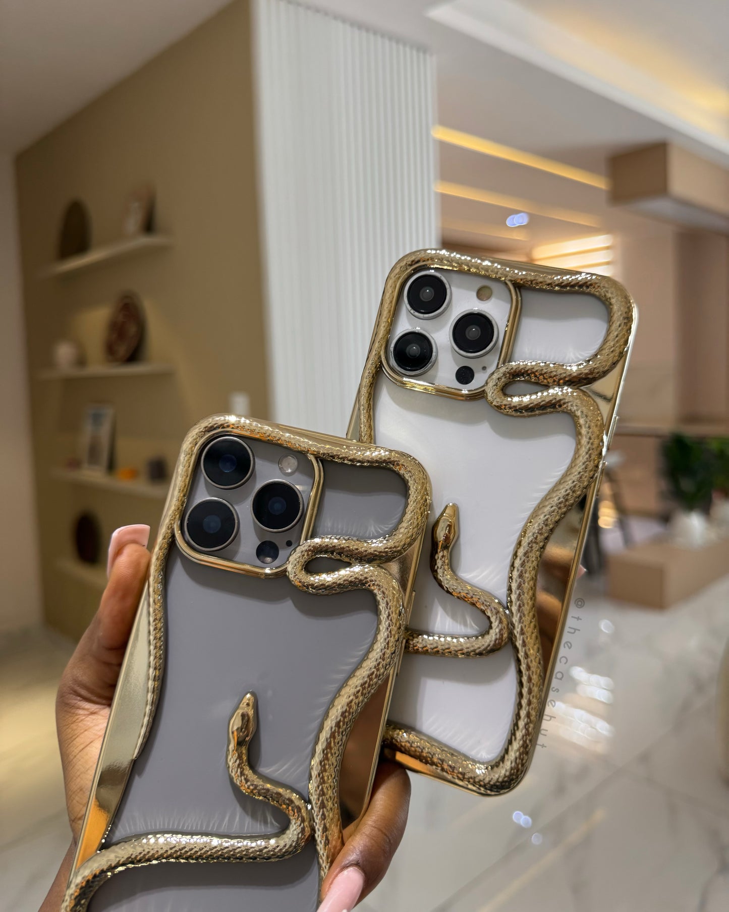 Gold Venom Hollow Case