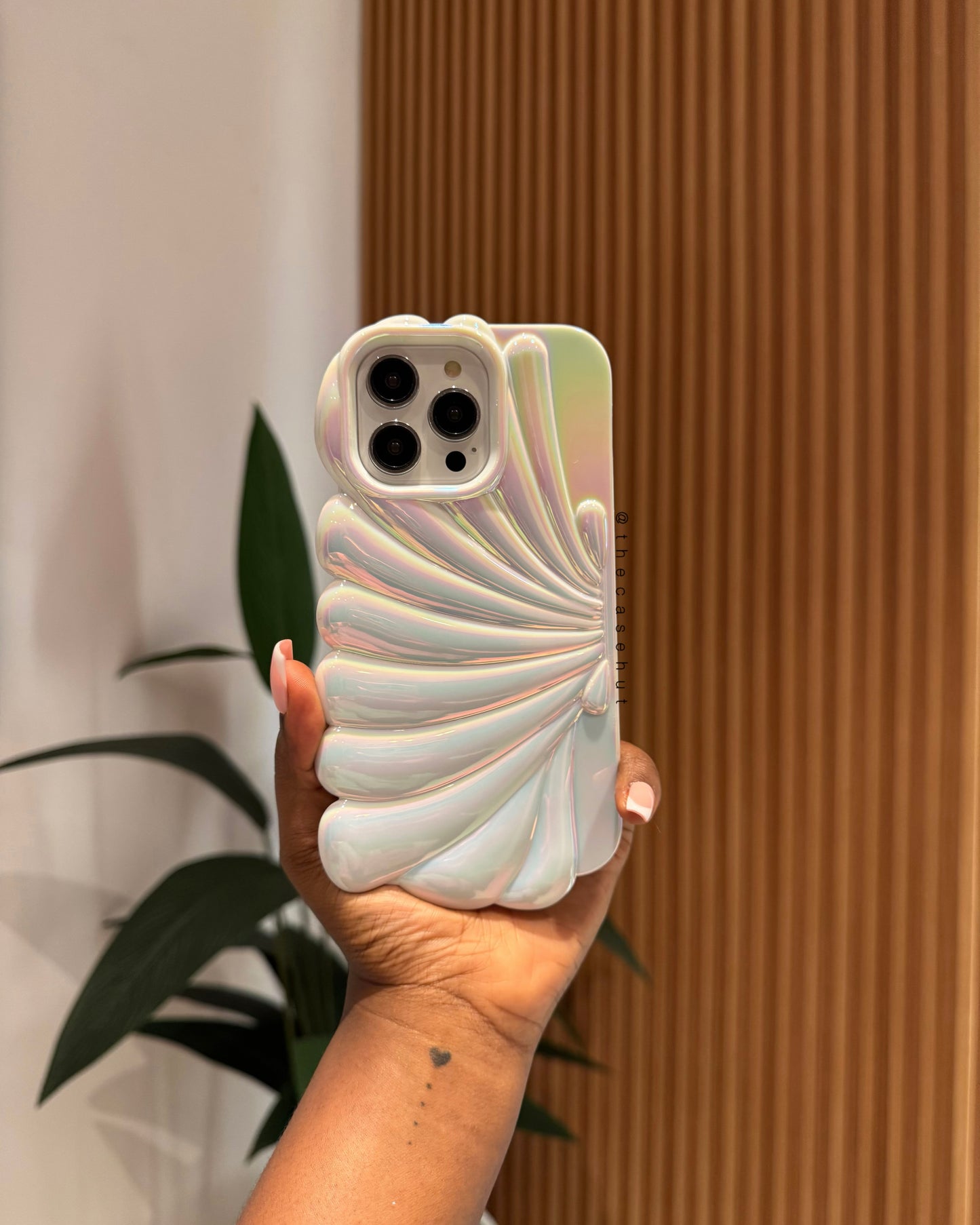 White Chrome Shell Case