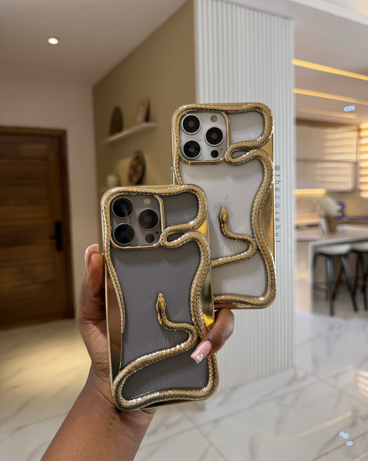 Gold Venom Hollow Case