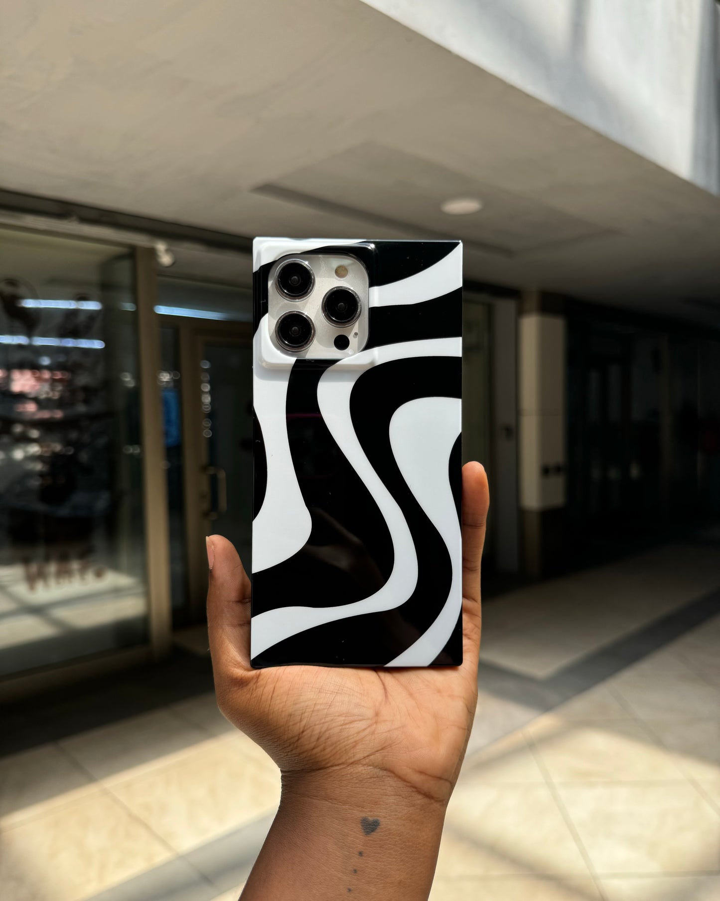 Black & White Swirl Square Case